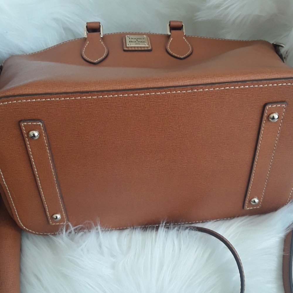 DOONEY & BOURKE BAG AND WALLET - Picture 3 of 4